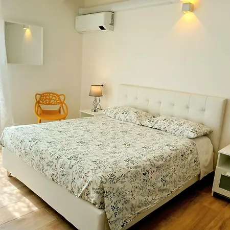 Apartment La Grotta Sardegna 4 Bedrooms *