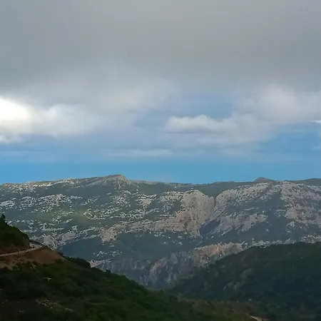 Lägenhet La Grotta Sardegna 4 Bedrooms 4 Private Bathrooms Urzulei