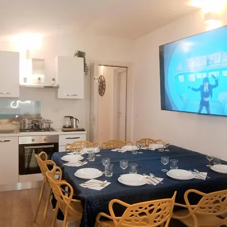 La Grotta Sardegna 4 Bedrooms 4 Private Bathrooms Apartment