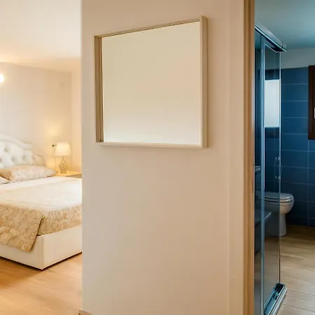 Apartament La Grotta Sardegna 4 Bedrooms 4 Private Bathrooms