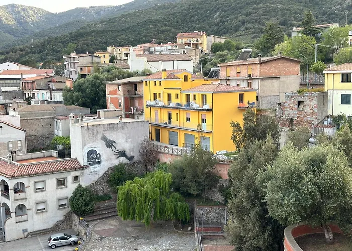 La Grotta Sardegna 4 Bedrooms 4 Private Bathrooms *