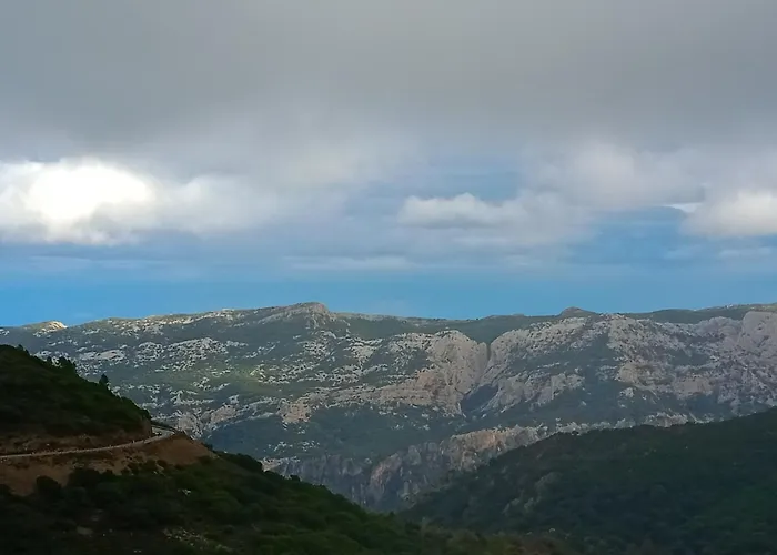 Lägenhet La Grotta Sardegna 4 Bedrooms 4 Private Bathrooms Urzulei